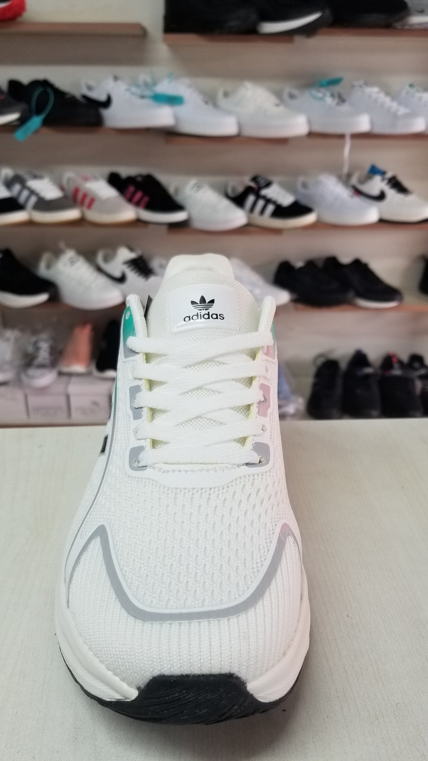 Adidas HB251